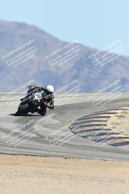 media/Oct-05-2025-CVMA (Sun) [[beeef4f201]]/Race 11-500-400(4)-350 Supersport/